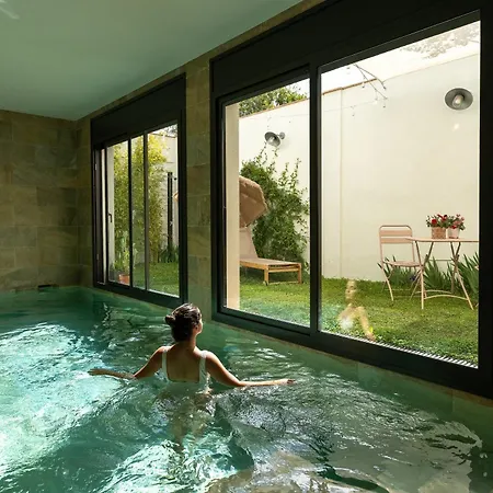 Loft Con Piscina Climatizada De Agua Salada Y Parking En El Centro De Figueres *